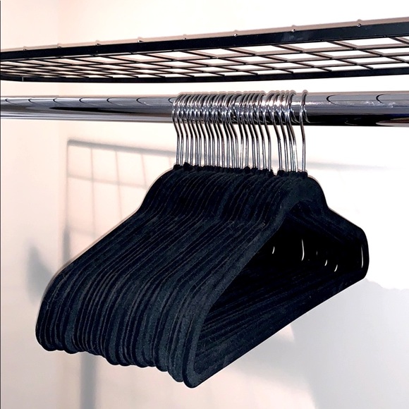 🦋 Non-Slip VELVET Hangers - Set of 25 - Brand New - Picture 5 of 8